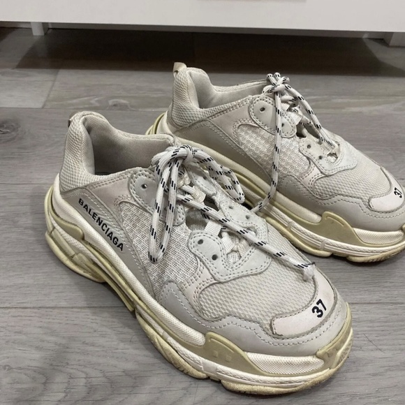 Balenciaga Triple S Trainers - Picture 4 of 6